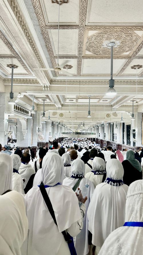Promo Umroh Tengah Ramadhan Untuk 10 Orang Berizin Resmi