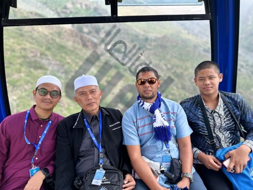 Travel Umroh Full Ramadhan Untuk 9 Orang Berizin Resmi