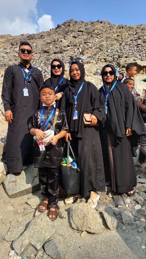 Travel Umroh Awal Ramadhan Untuk Keluarga Terpercaya